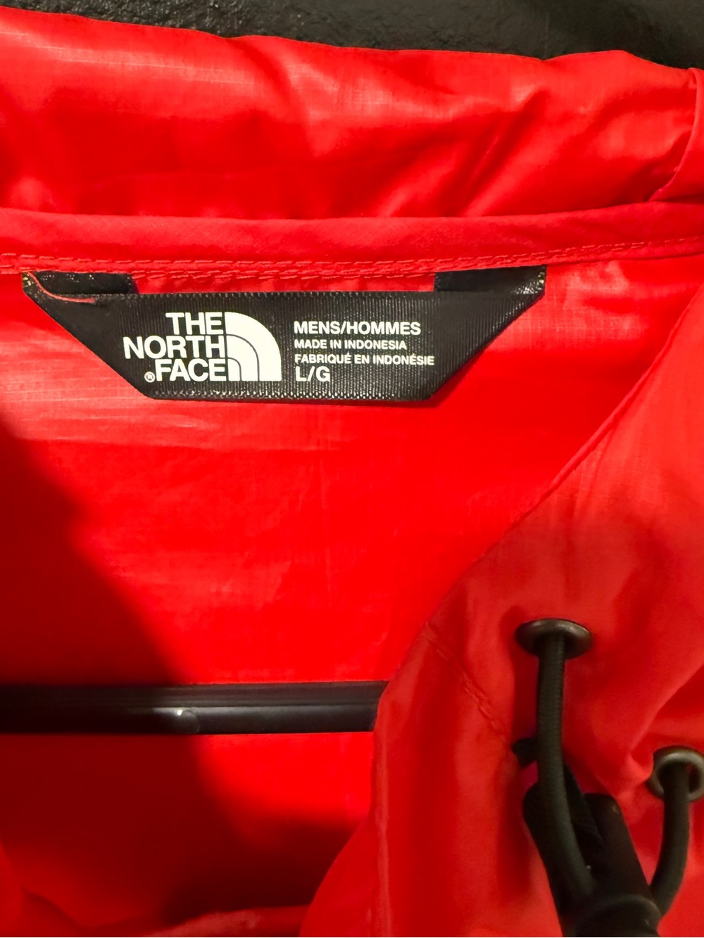 The North Face Red and Black Men's Windbreaker Jacket - Picture 2 of 6